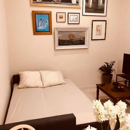 Karavella Vintage Apartman Paphos